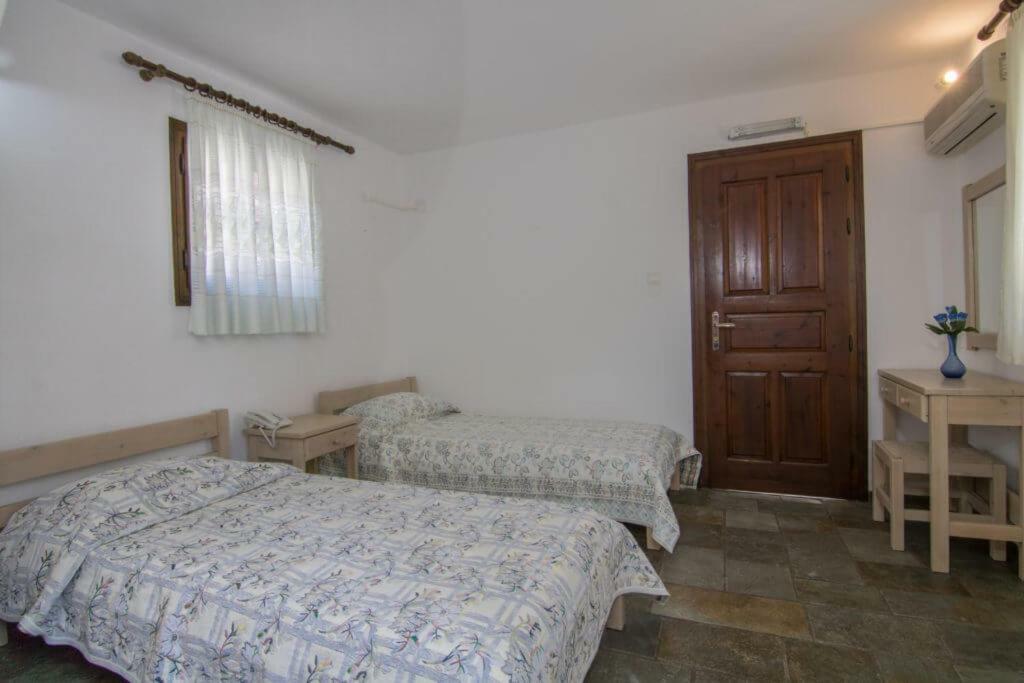 Paros Eden Park Aparthotel ภายนอก รูปภาพ